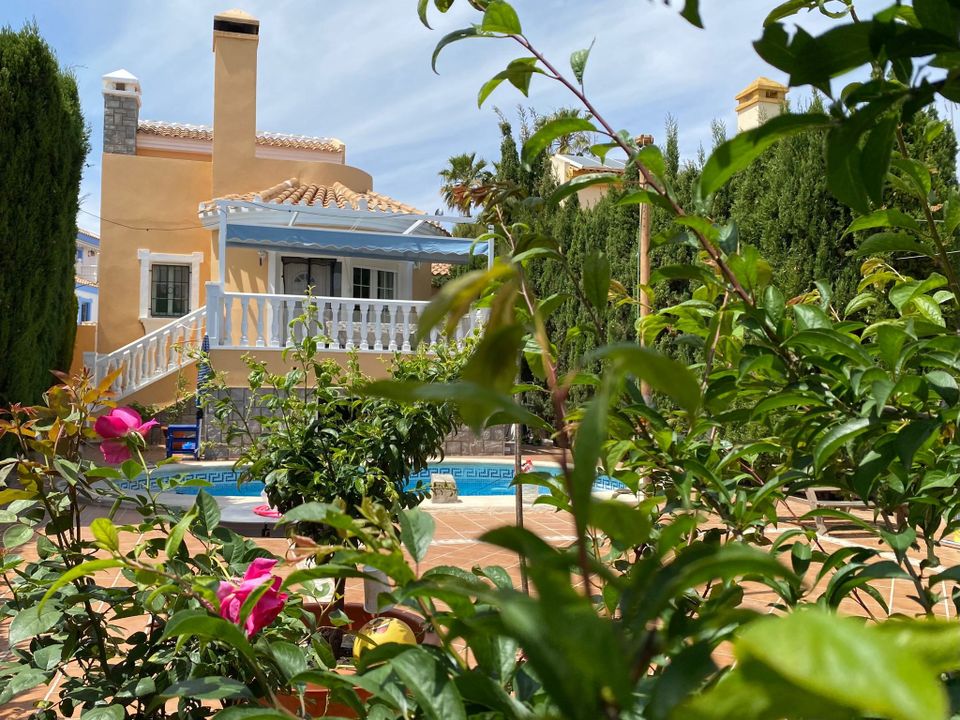Villa for sale in Cabo Roig, Alicante province € 425,000 Ref